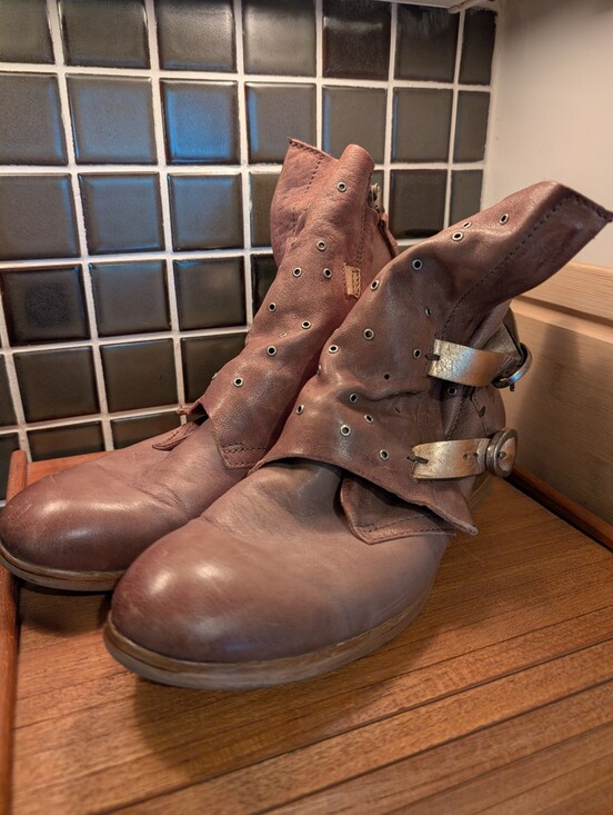 Mjus Shoes - MJUS Belted Ankle Boots,39